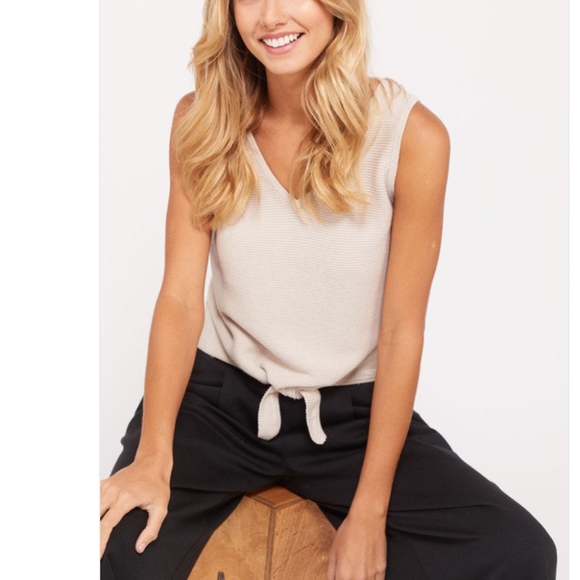 NWT Ribbed Knit Sleeveless Top - Picture 3 of 3